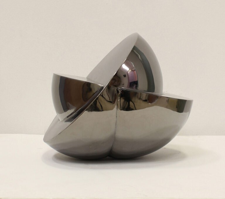 Teja Gavankar | Untitled | 2021 | Stainless steel | 5(H) x 6(W) x 6(D) Inches