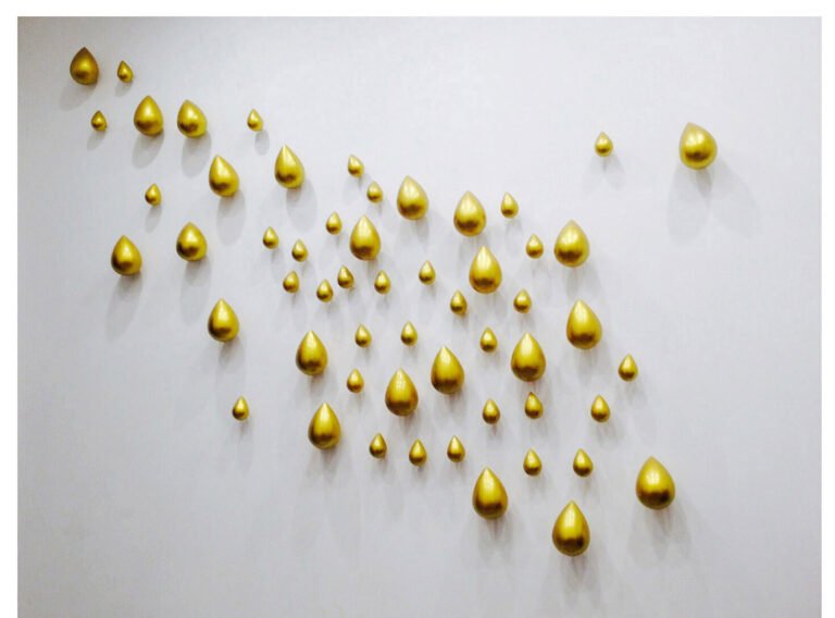 Princess Pea | Untitled | 2015 | Fibreglass with gold enamel (3 + 1AP; Edition AP), 29 big drops and 47 small drops | Variable